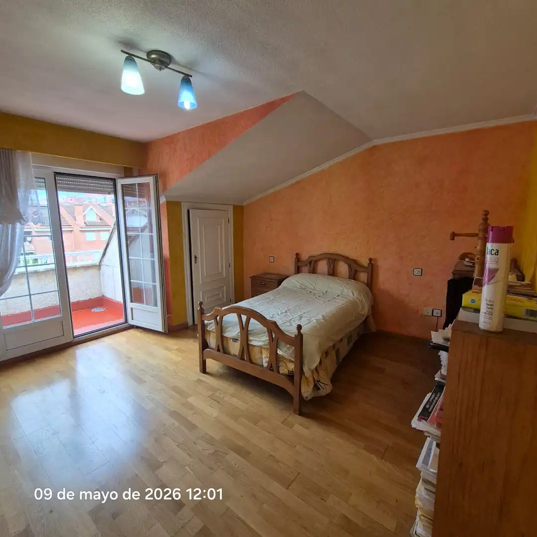 Dormitori de Casa o xalet en venda en San Andrés del Rabanedo amb Calefacció, Jardí privat i Parquet