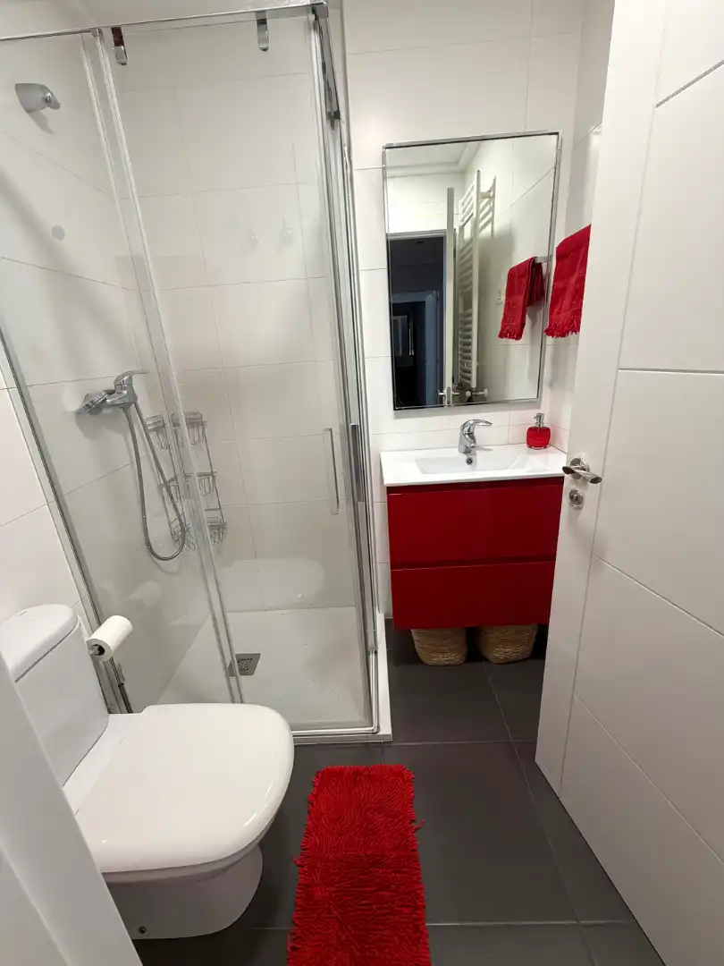 Baño de Piso en venta en Barakaldo  con Trastero, Amueblado y Balcón