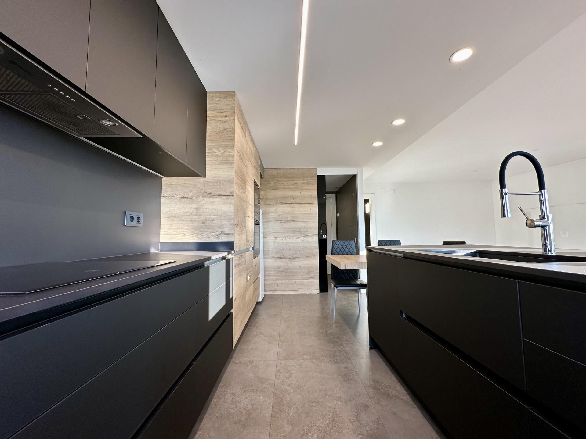 Cuina de Pis de lloguer en Vic amb Calefacció, Moblat i Forn