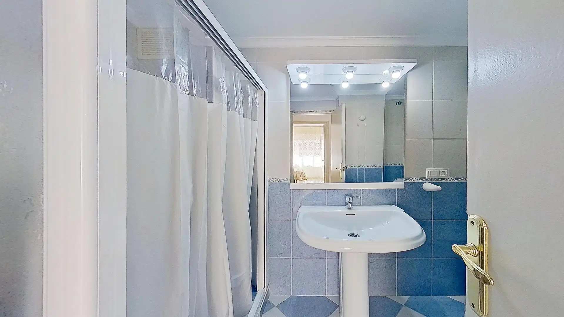 Baño de Piso en venta en Motril