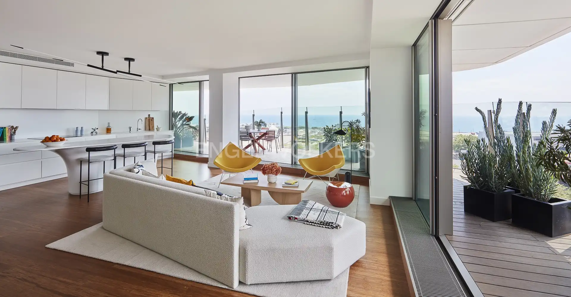 Wohnzimmer von Wohnung zum Verkauf in Barcelona mit Klimaanlage, Heizung und Parkett