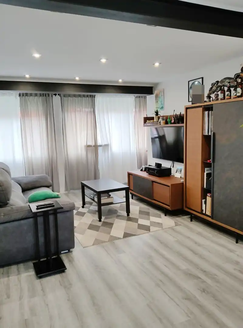 Sala de estar de Piso en venta en Santander con Calefacción