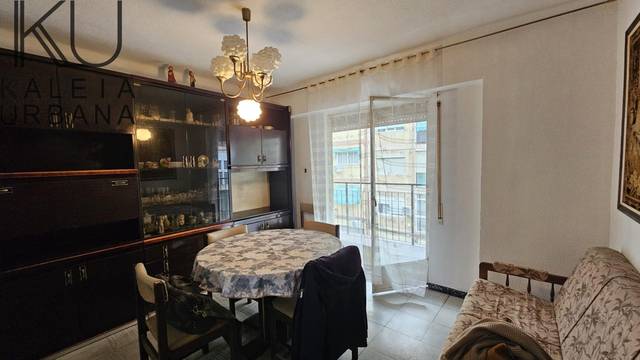 Piso en Venta en Calle Deportista Ángel Aznar en Alipark