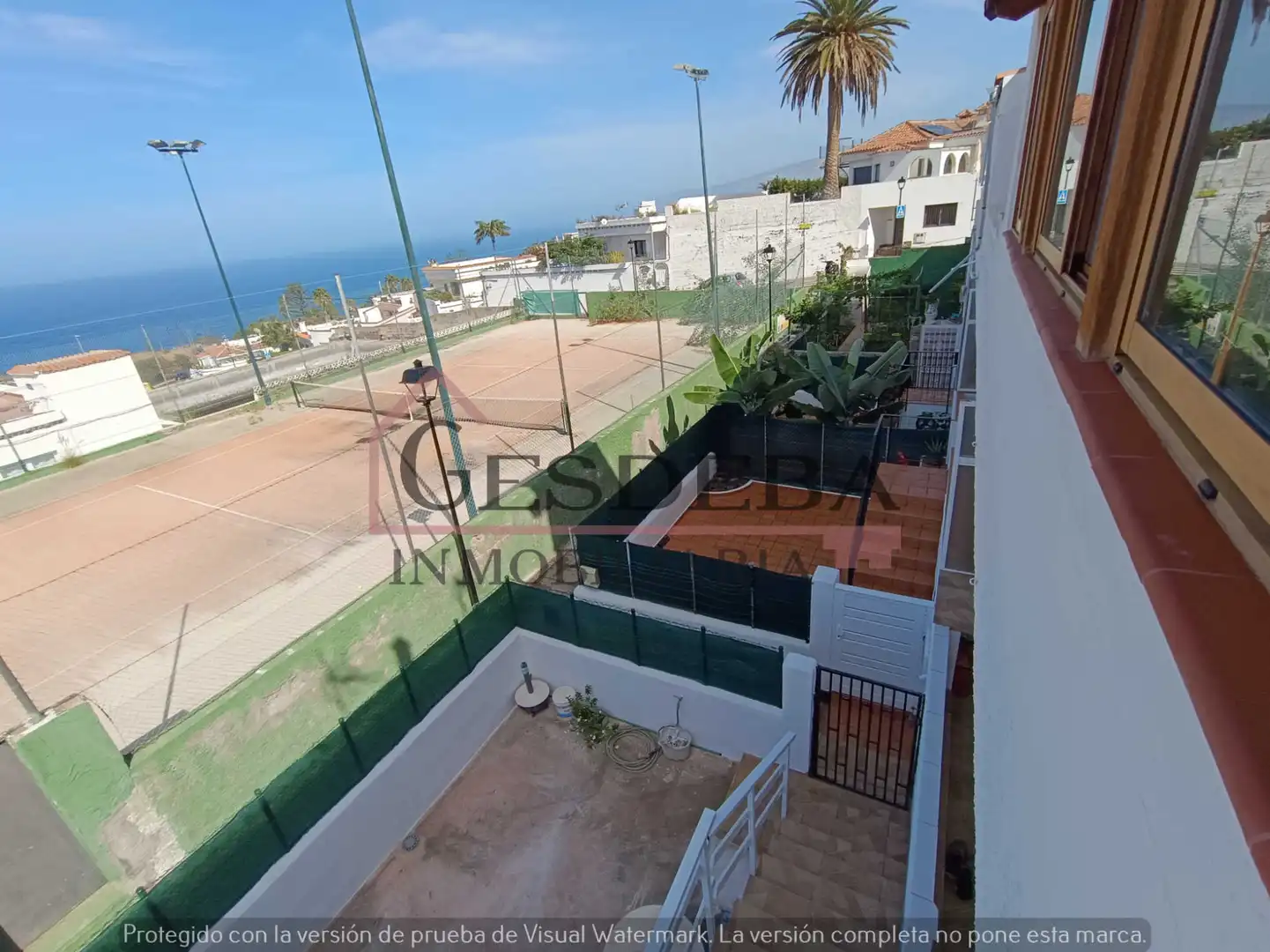 Casa adosada en venta en Calle los Claveles, Longuera - Toscal