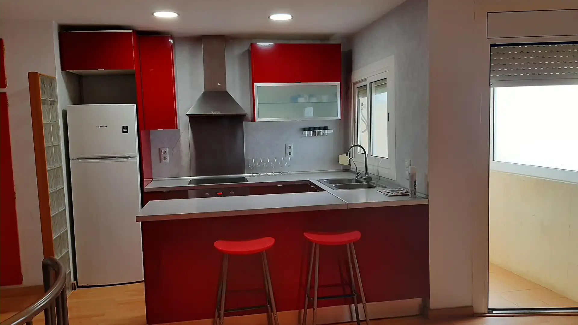 Küche von Erdgeschoss zum Verkauf in Malgrat de Mar mit Balkon