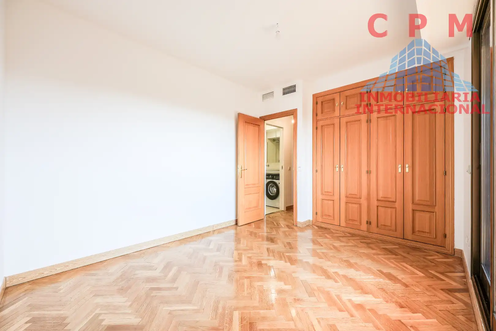 Dormitori de Àtic de lloguer en Madrid amb Aire condicionat, Calefacció i Parquet