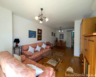 Living room of Flat for sale in Linares  with Air Conditioner and Balcony