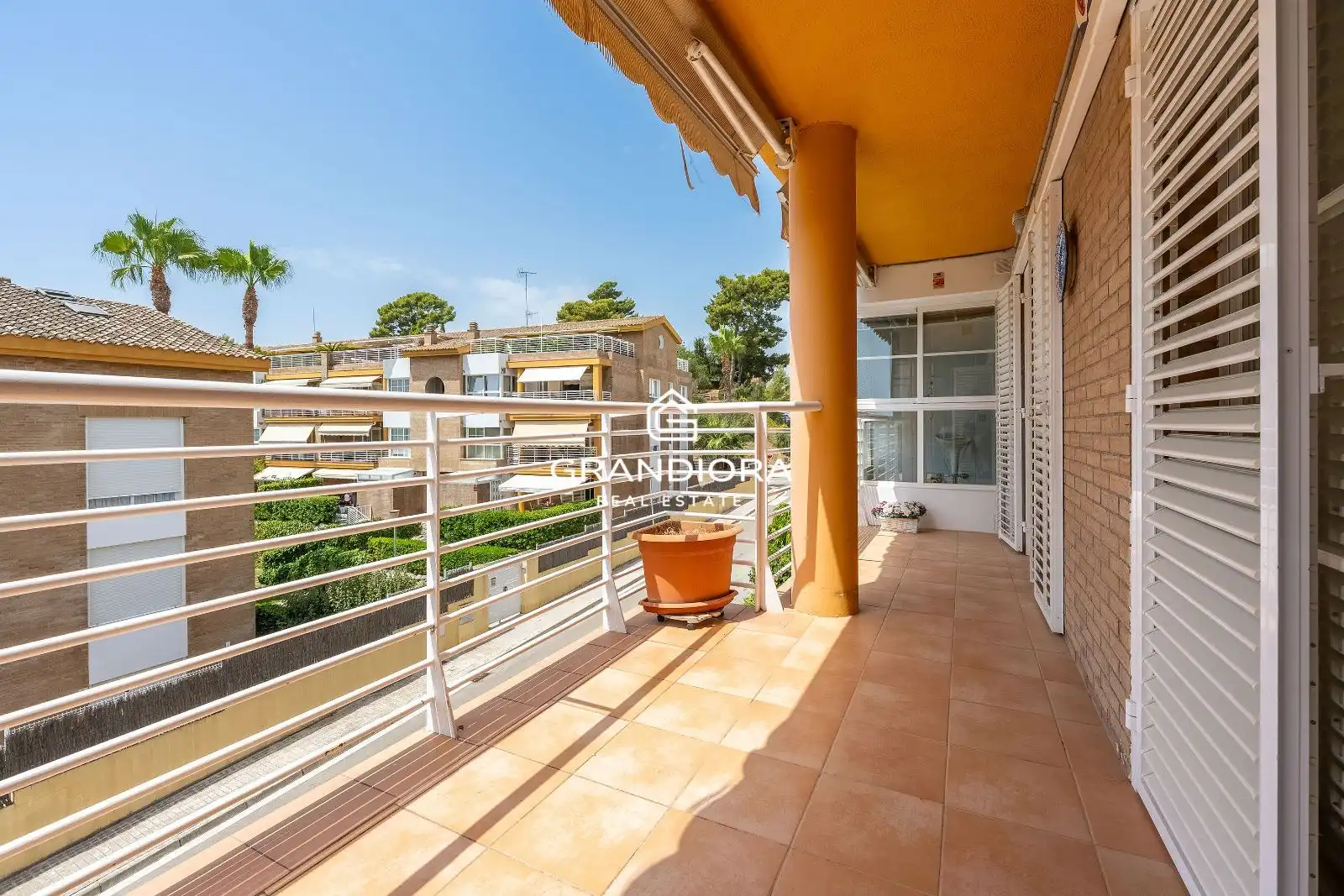 Terrasse von Maisonette zur Miete in Sant Andreu de Llavaneres mit Klimaanlage, Terrasse und Schwimmbad