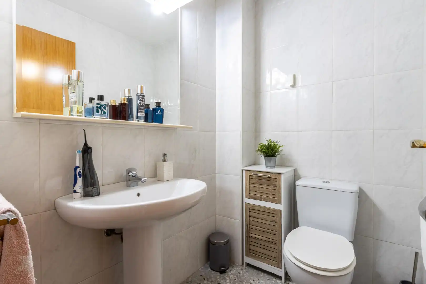 Bathroom of Flat for sale in Sabadell  with Heating, Terrace and Balcony