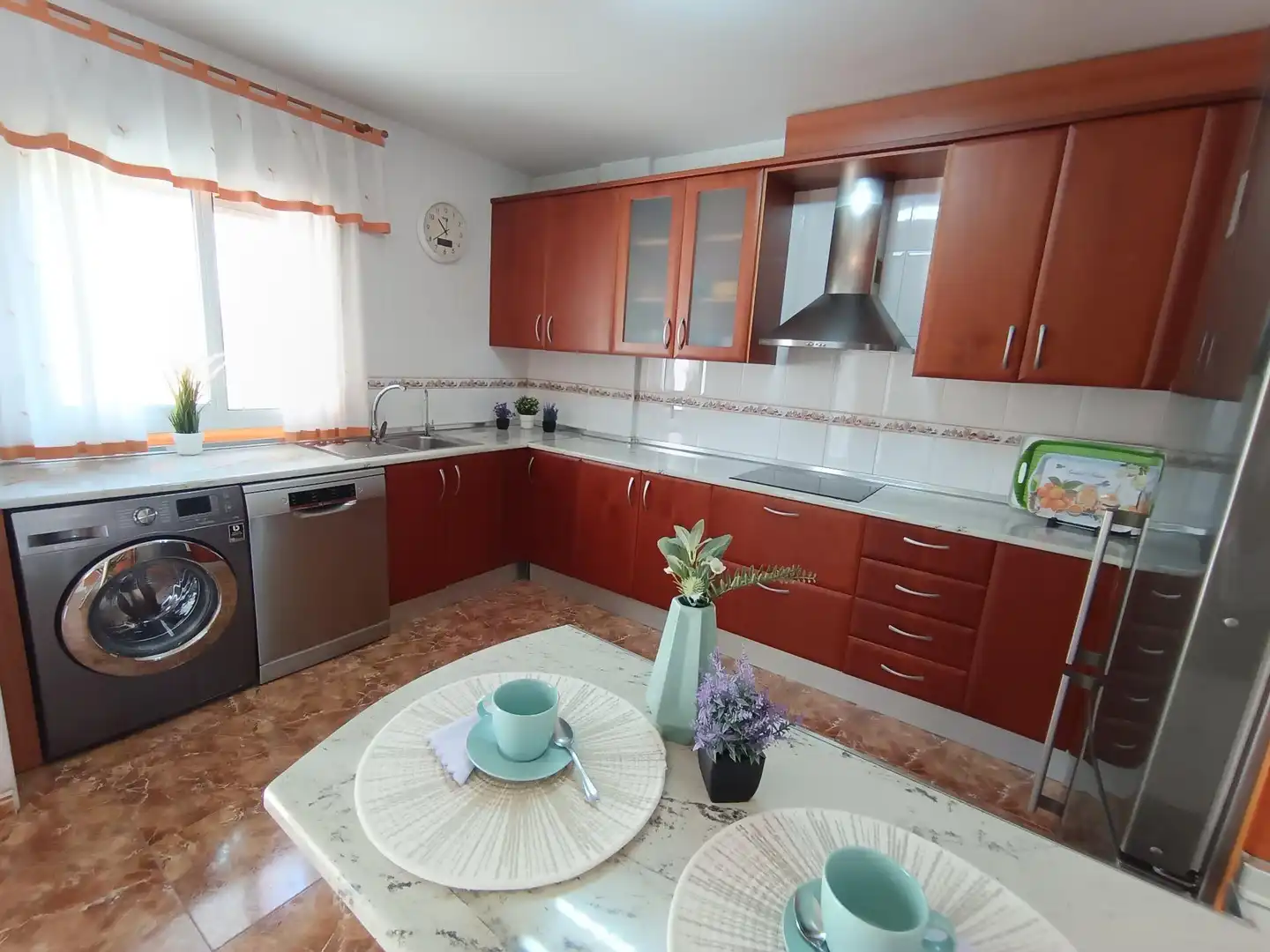 Küche von Einfamilien-Reihenhaus zum Verkauf in Ulea mit Klimaanlage, Heizung und Terrasse