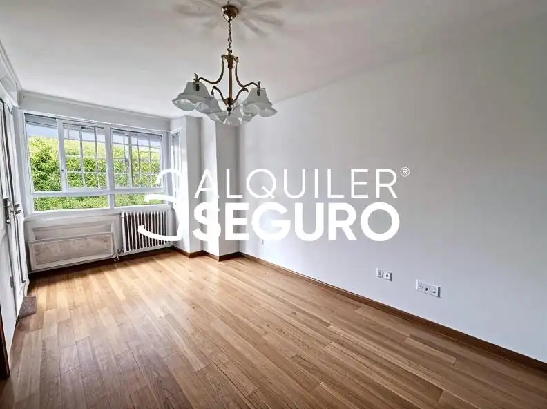 Bedroom of Houses for rent in Madrid  with Heating, Terrace and Storage room