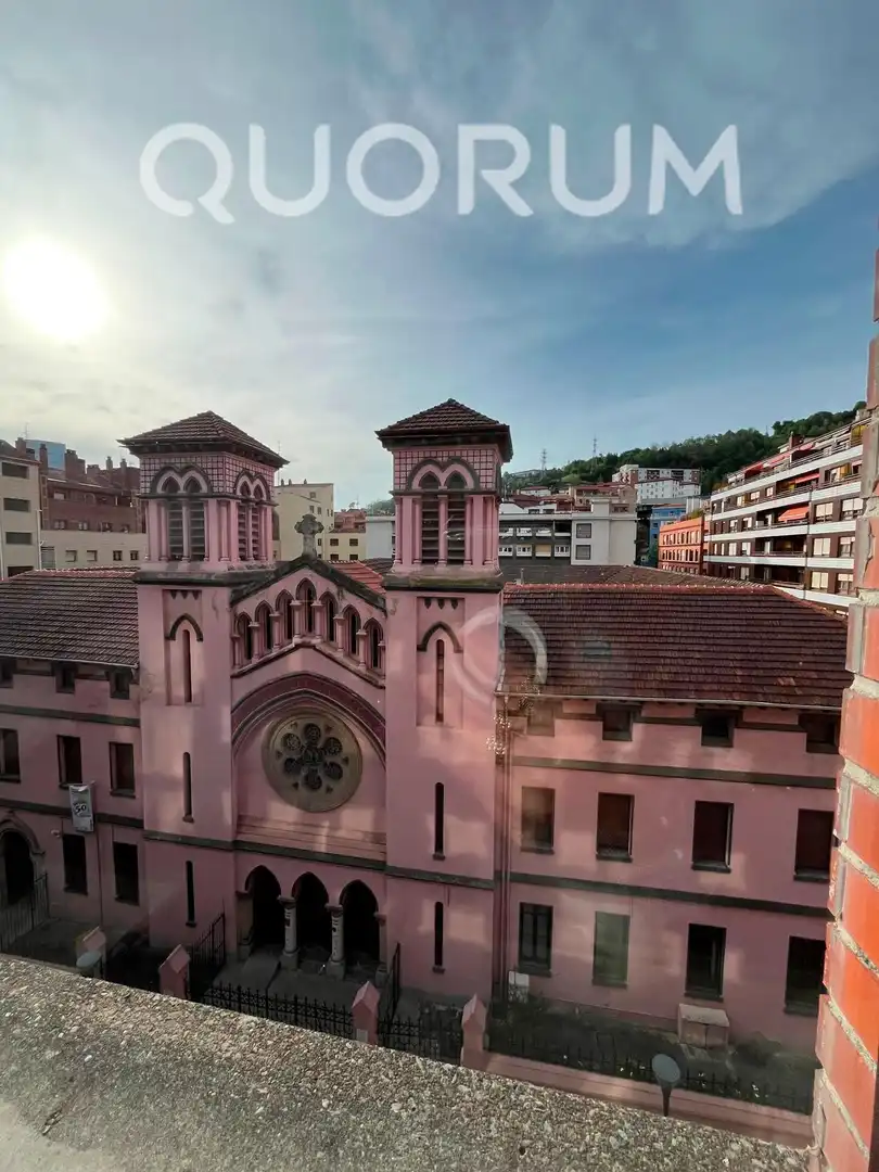 Vista exterior de Piso en venta en Bilbao  con Calefacción y Trastero