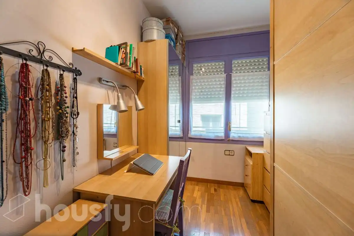 Habitación de Casa o chalet en venta en Sant Cugat del Vallès con Calefacción, Jardín privado y Parquet