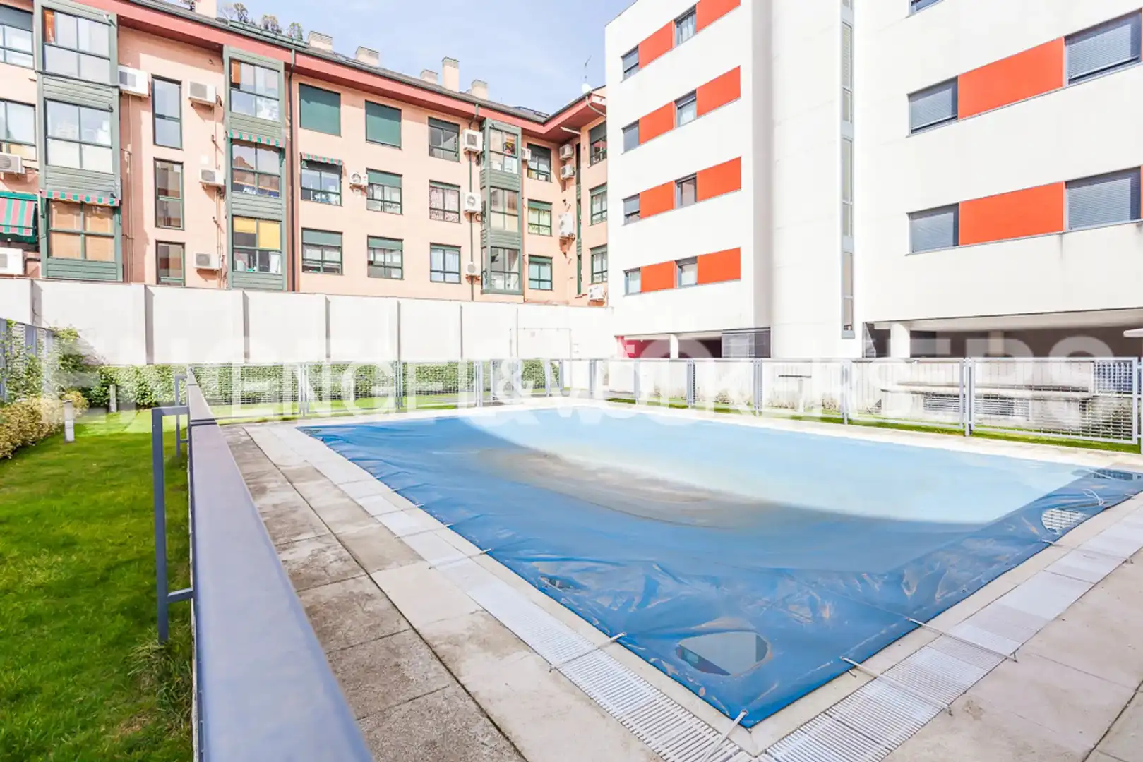 Piscina de Àtic de lloguer en Madrid amb Aire condicionat, Calefacció i Parquet