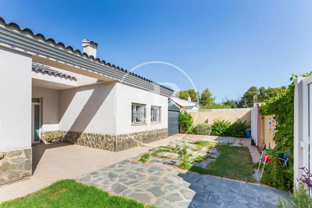 Exterior view of Houses for sale in Olocau  with Air Conditioner, Heating and Private garden