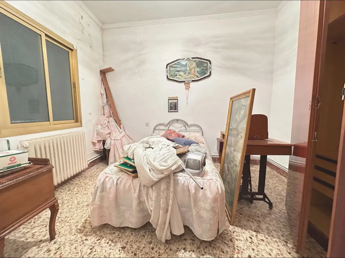 Habitación de Casa adosada en venta en Miguel Esteban con Aire acondicionado, Calefacción y Amueblado