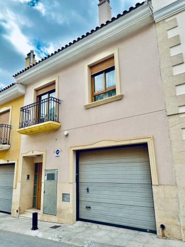 Casa adosada en Venta en La Nucia Pueblo