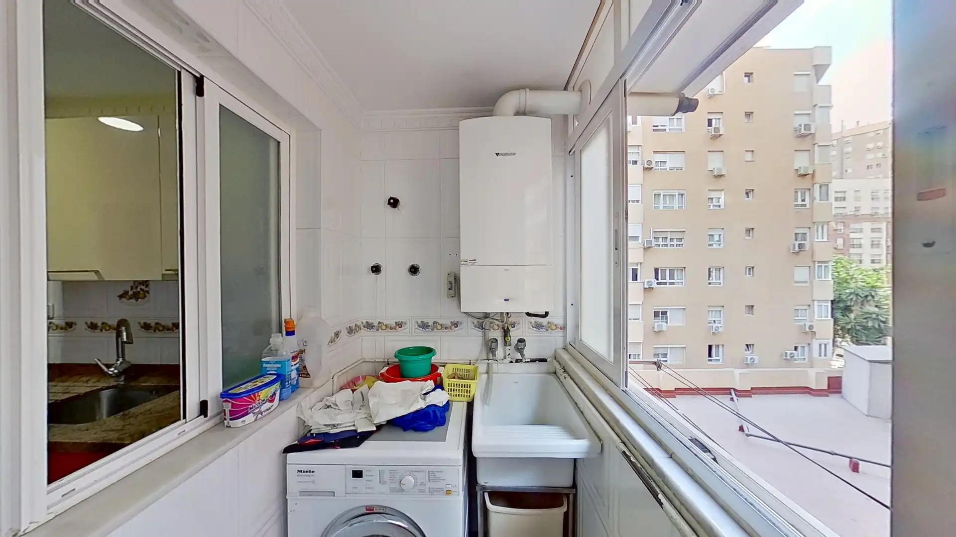 Kitchen of Flat for sale in Málaga  with Air Conditioner and Furnished
