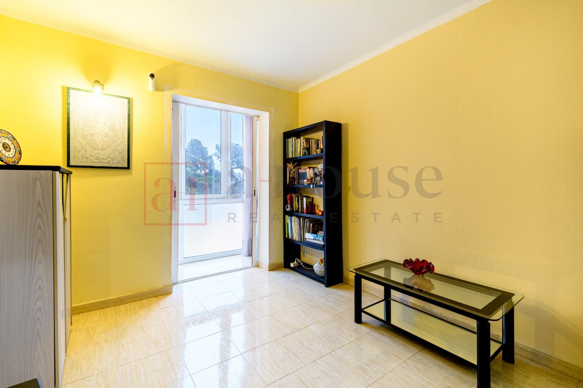 Vista exterior de Piso en venta en  Barcelona Capital con Trastero y Balcón