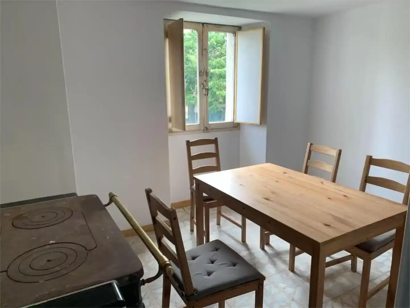 Comedor de Piso en venta en Espinosa de los Monteros, Burgos