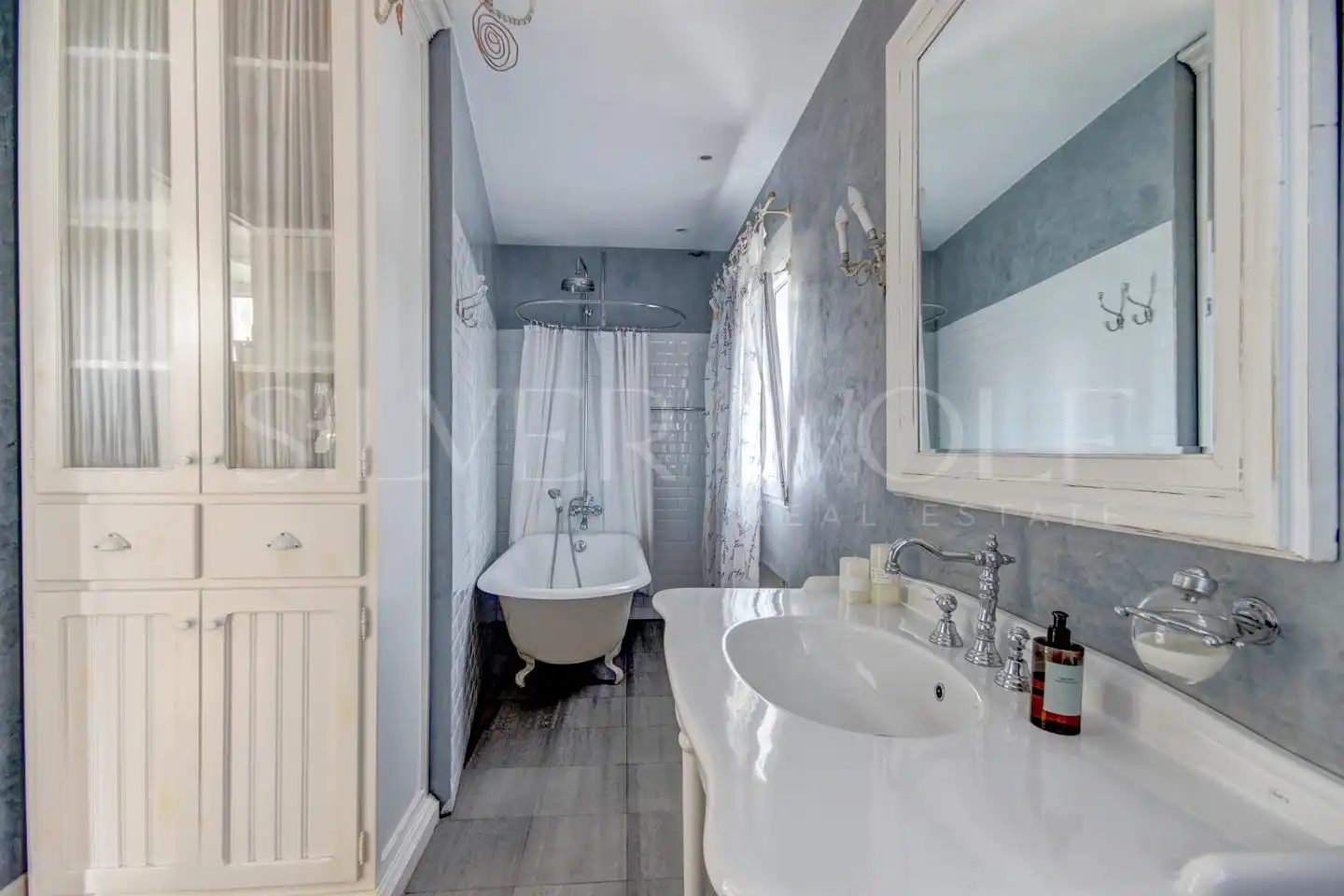 Bathroom of Houses for sale in Sant Cugat del Vallès  with Air Conditioner, Heating and Private garden