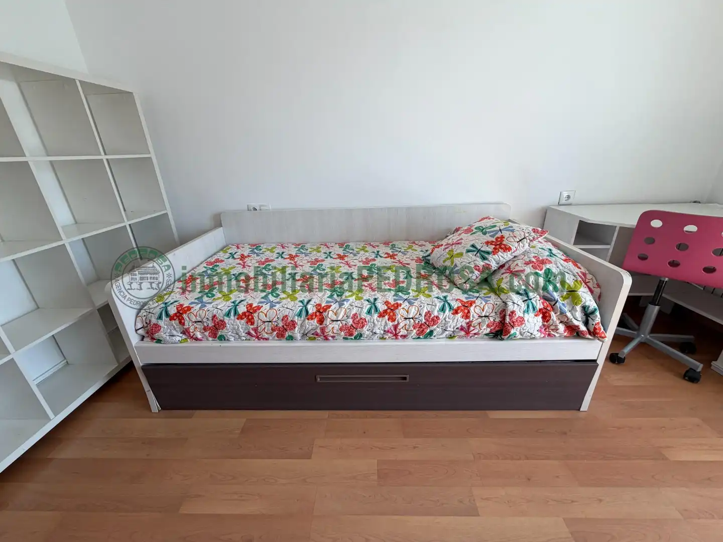 Habitación de Piso de alquiler en Pontevedra Capital  con Calefacción, Amueblado y Balcón