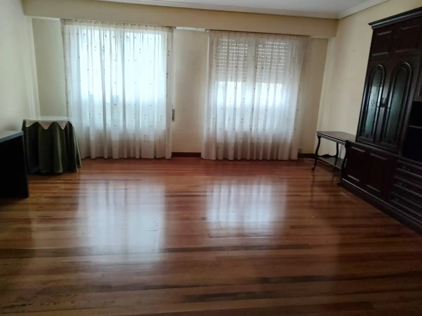 Sala de estar de Piso en venta en Irun  con Calefacción, Parquet y Trastero