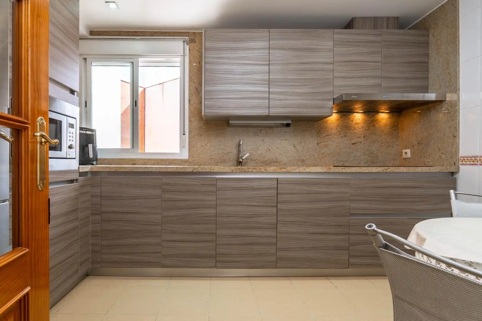 Kitchen of Flat for sale in Granada  with Air Conditioner, Furnished and Balcony