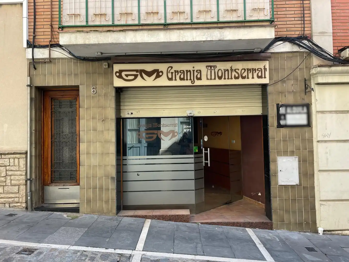 Local comercial en alquiler en Carrer de l'Endavallada 6, imagen 2