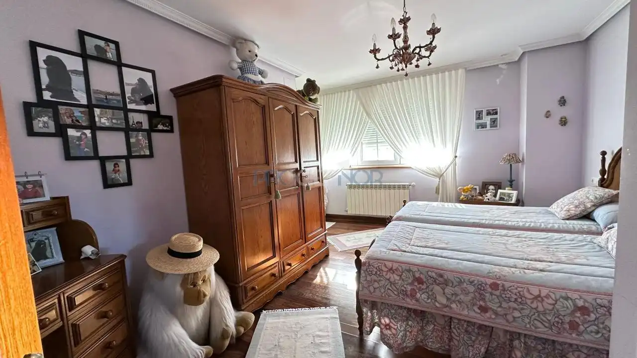 Habitación de Casa o chalet en venta en Sariegos con Calefacción, Jardín privado y Terraza
