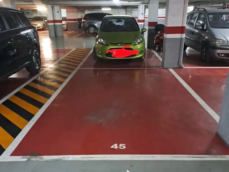 Aparcament de Garatge de lloguer en Centro