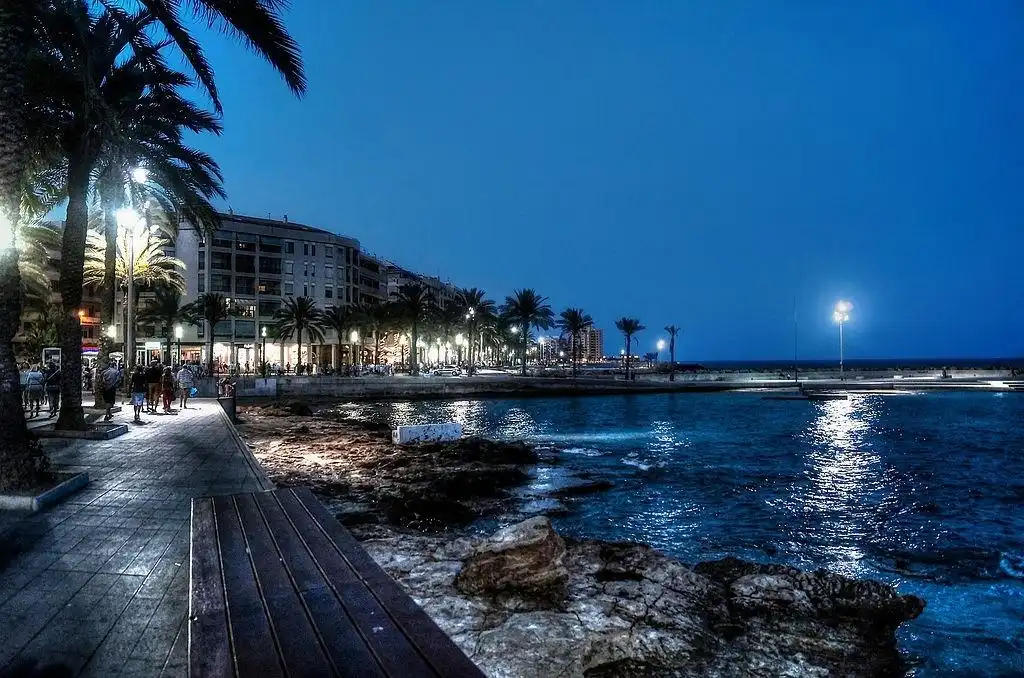 Außenansicht von Wohnungen zum Verkauf in Torrevieja mit Klimaanlage, Heizung und Möbliert