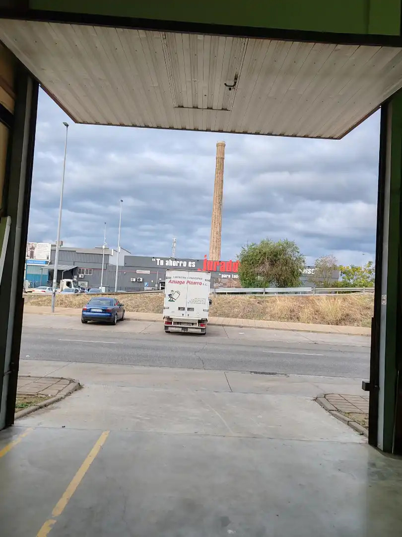 Außenansicht von Fabrikhallen zum Verkauf in La Rinconada