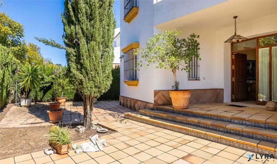 Jardí de Casa o xalet en venda en Bormujos amb Aire condicionat, Jardí privat i Terrassa