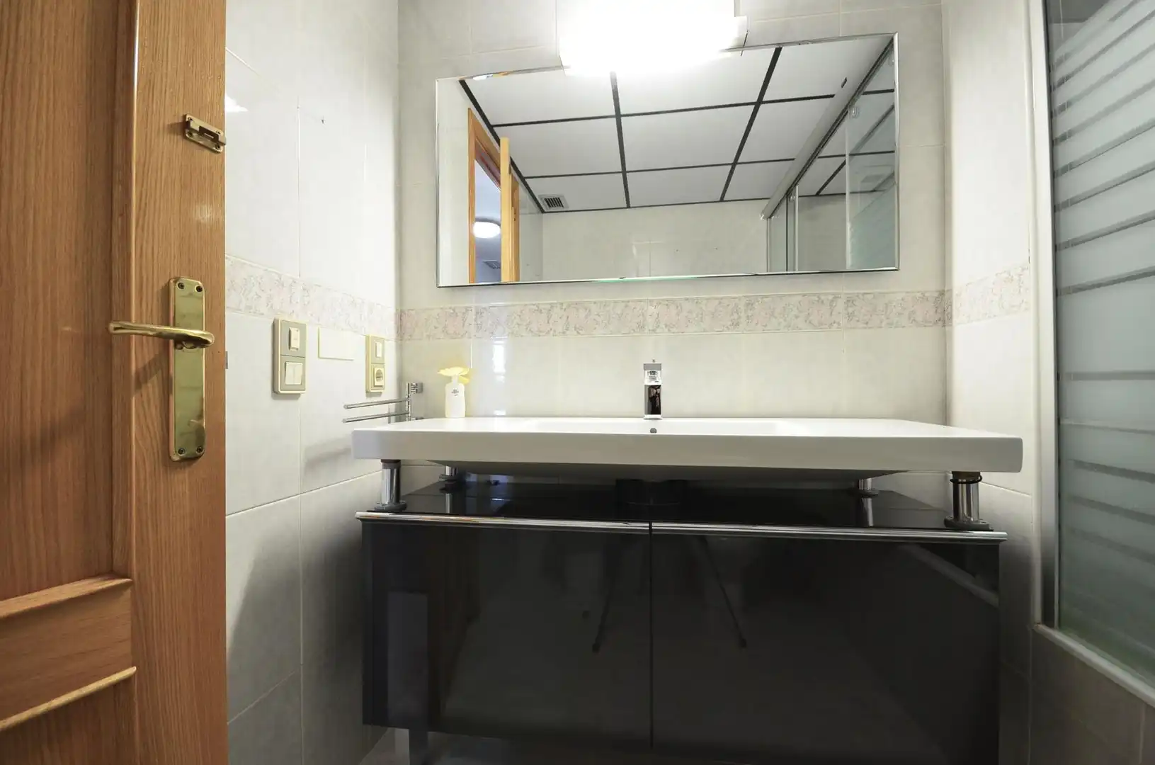 Bathroom of Detached homes for sale in Zaragoza