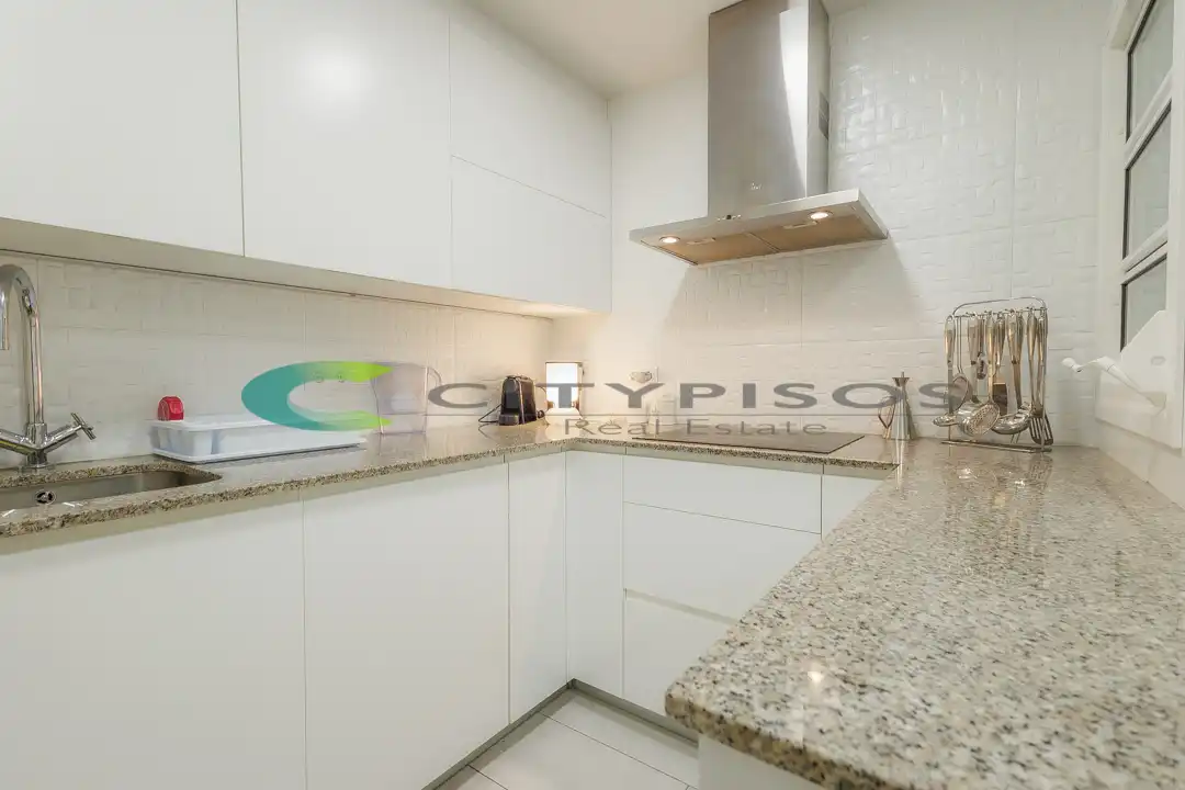 Flat with lift for sale in Avenida de Santiago Rusiñol, imagen 18