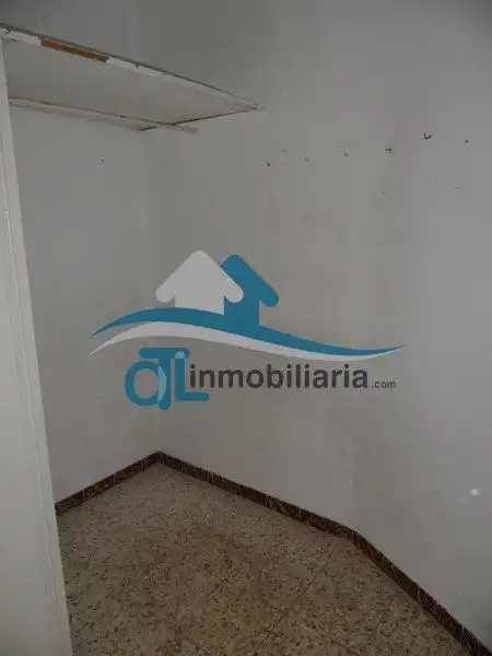 Vista exterior de Pis en venda en Linares