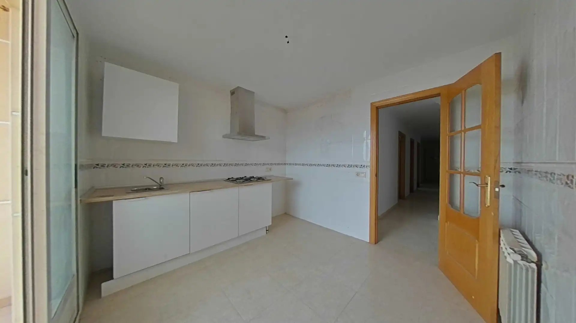 Cocina de Piso en venta en Valdepeñas con Calefacción y Balcón