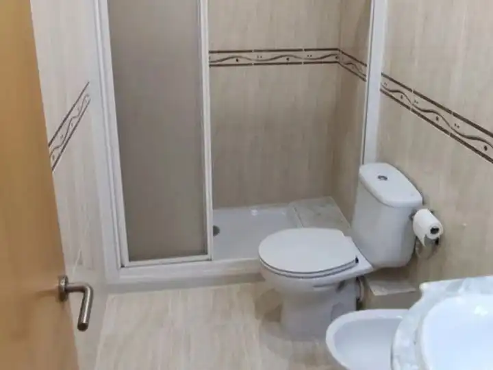 Bany de Pis de lloguer en Catarroja amb Moblat, Forn i Rentadora