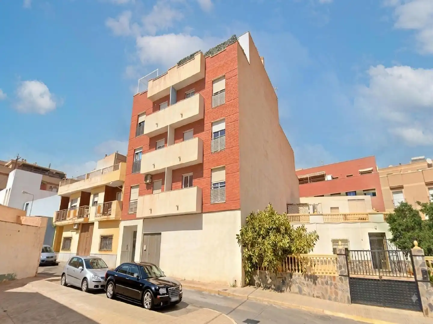 Vista exterior de Pis en venda en El Ejido
