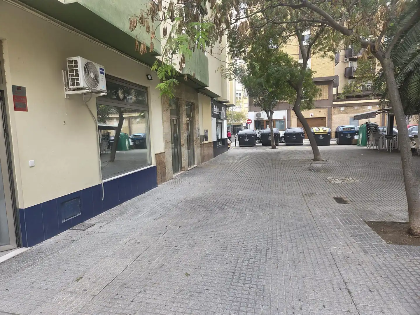 Vista exterior de Local en venta en Cádiz