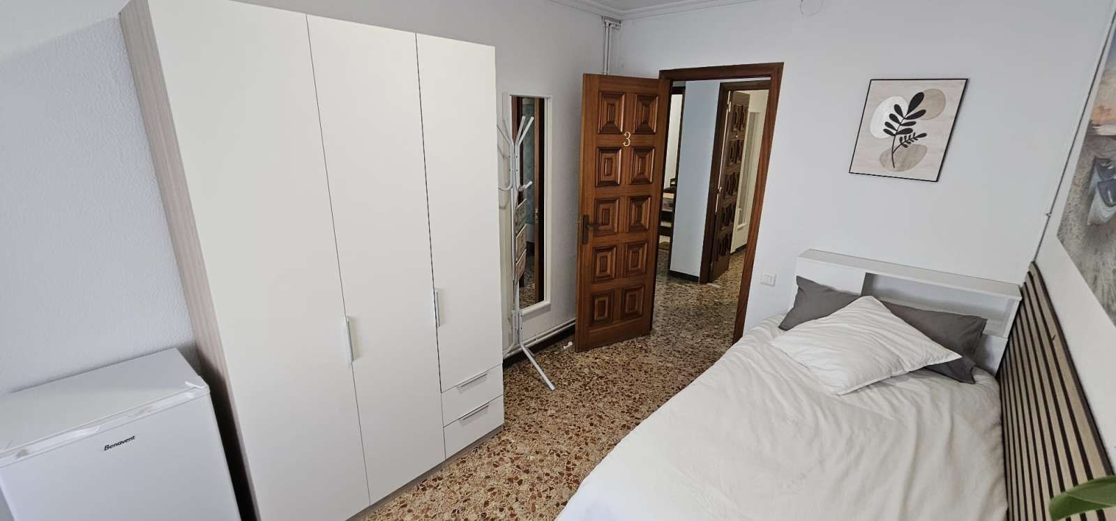 Bedroom of Flat to share in Terrassa  with Air Conditioner, Heating and Terrace