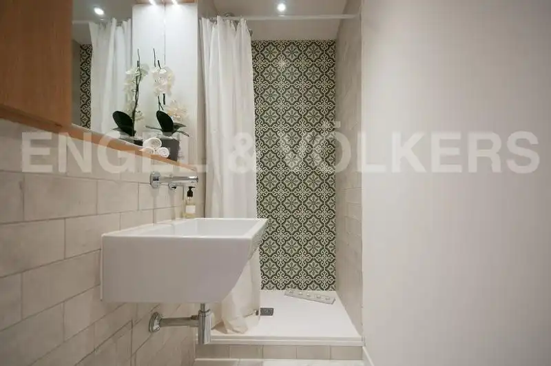Baño de Piso de alquiler en Barcelona con Aire acondicionado, Calefacción y Parquet