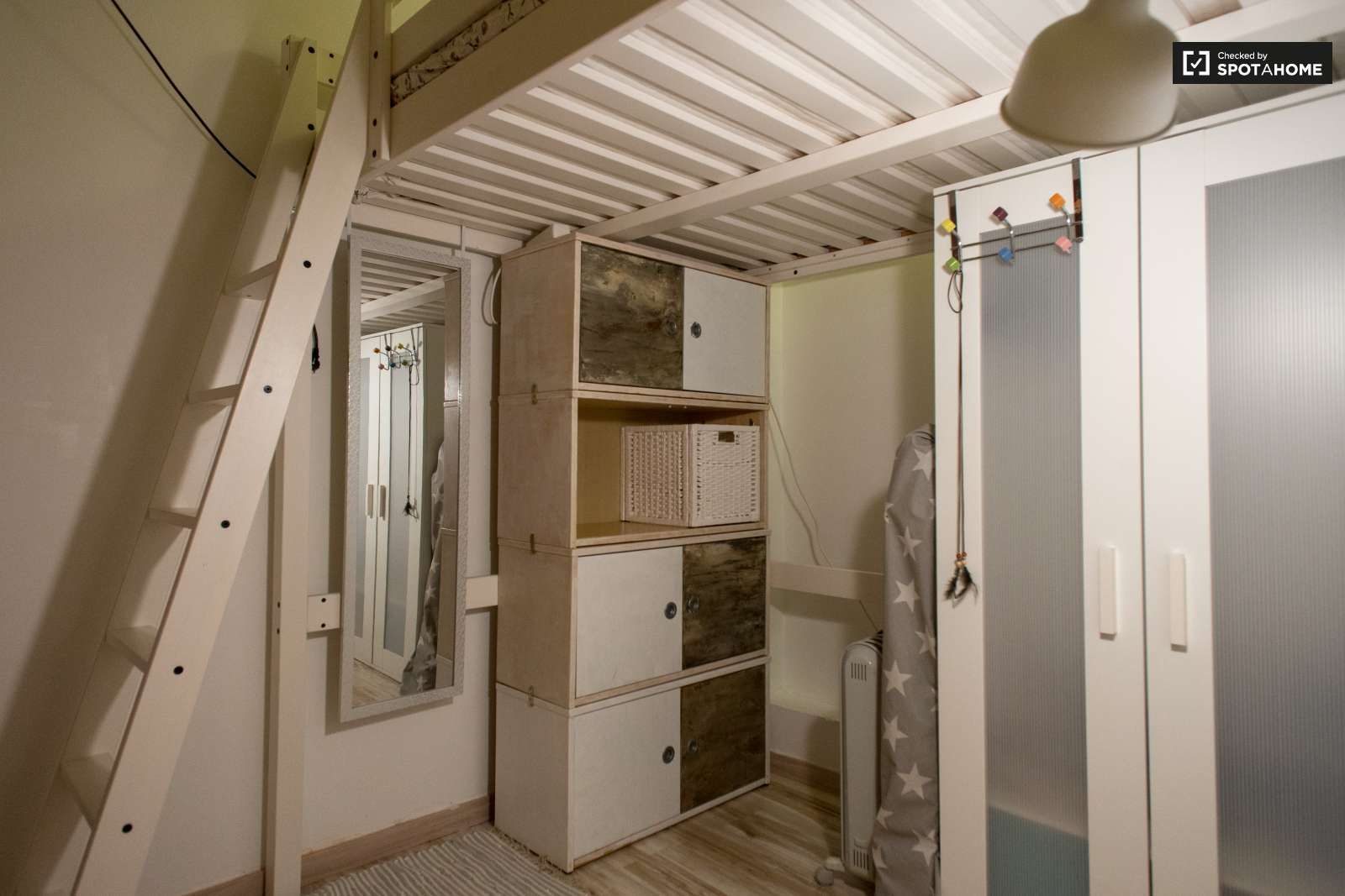 Dormitori de Pis per a compartir en  Barcelona Capital amb Aire condicionat, Calefacció i Terrassa