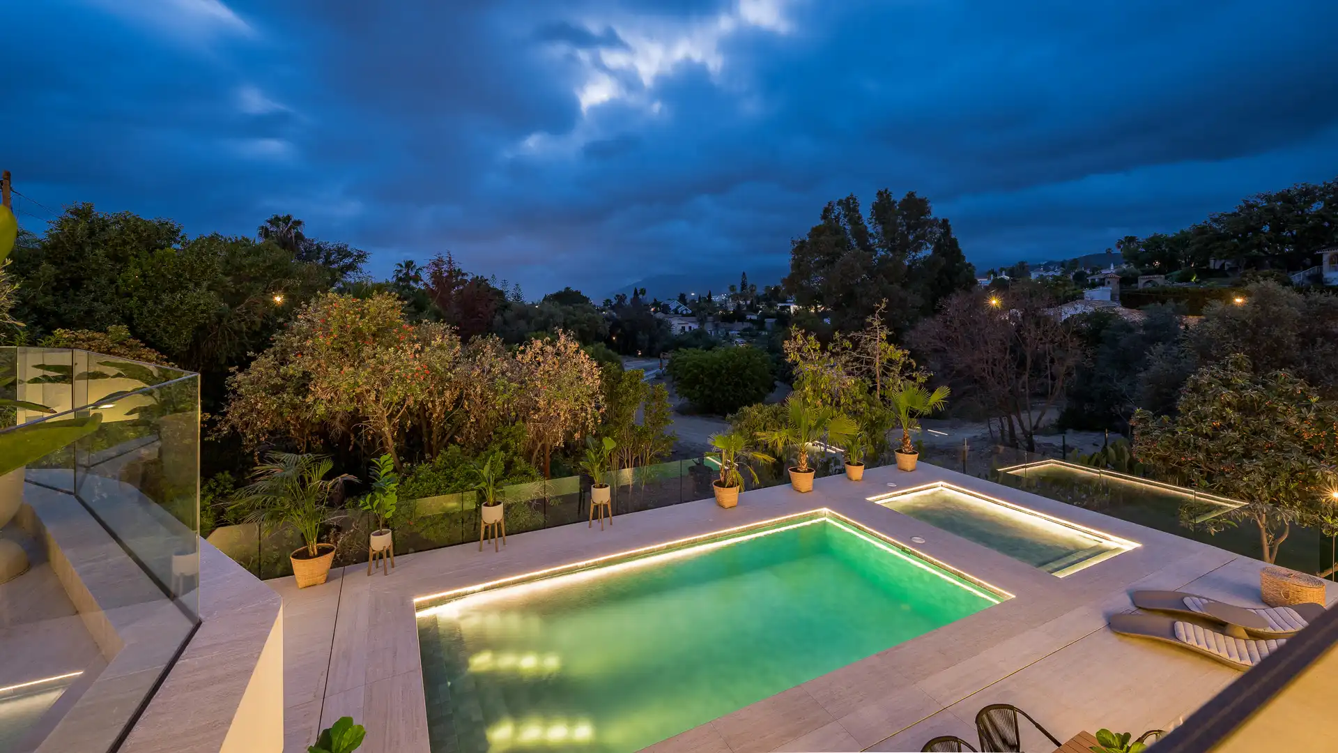 Piscina de Casa o chalet en venta en Marbella con Aire acondicionado, Jardín privado y Terraza