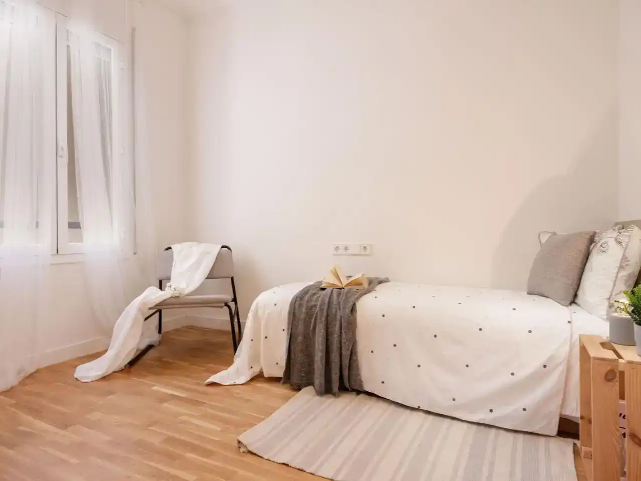 Habitación de Piso en venta en  Barcelona Capital con Aire acondicionado y Balcón