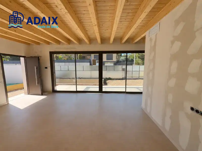 Casa o chalet en venta en Roda de Berà con Calefacción, Terraza y Piscina