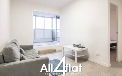 Living room of Attic to rent in L'Hospitalet de Llobregat  with Air Conditioner, Parquet flooring and Furnished