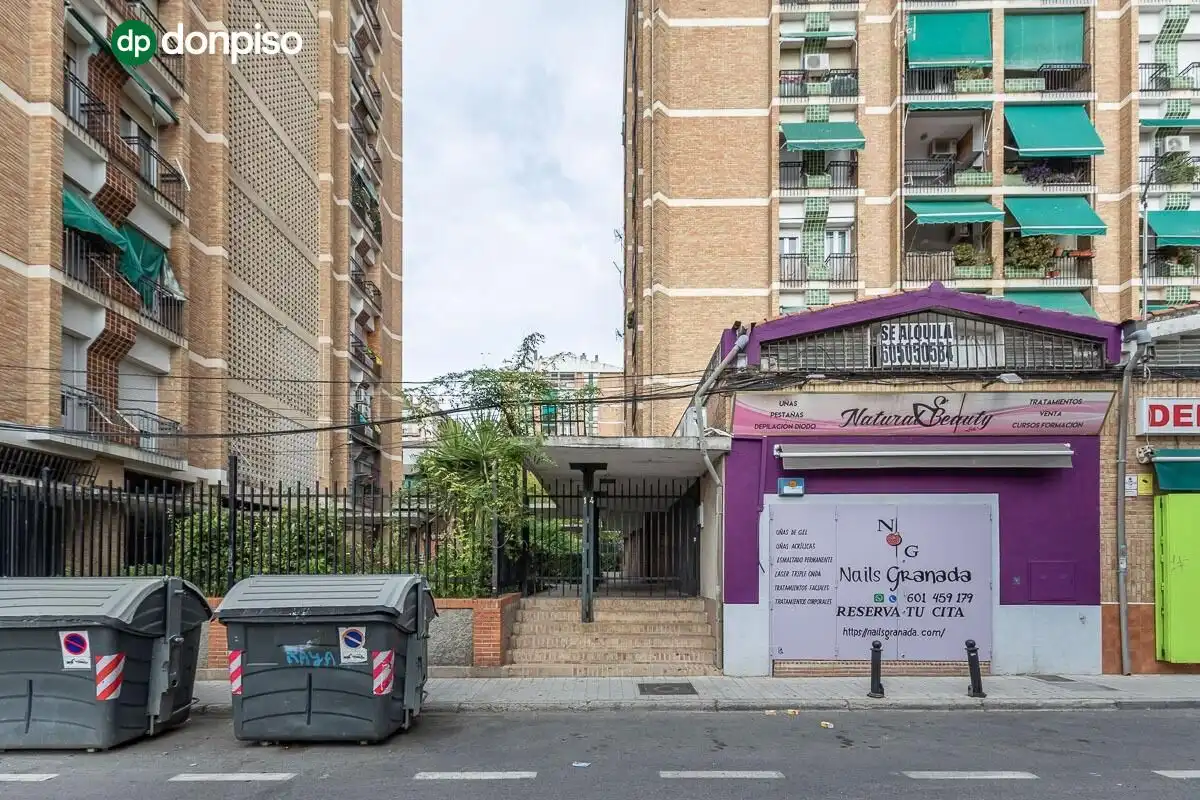 Exterior view of Flat for sale in Granada  with Air Conditioner and Terrace