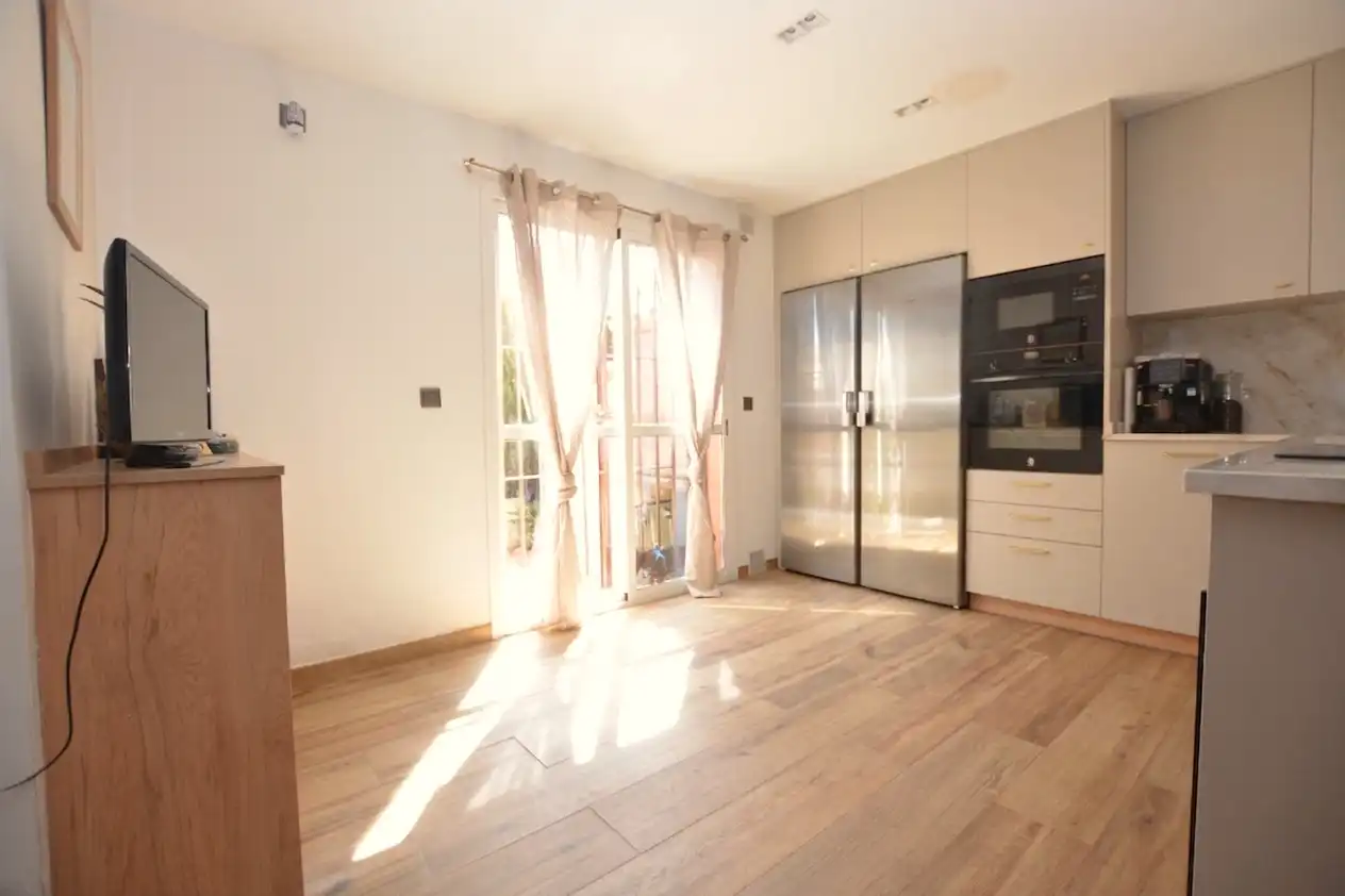 Cuina de Casa adosada en venda en Espartinas amb Aire condicionat, Calefacció i Traster